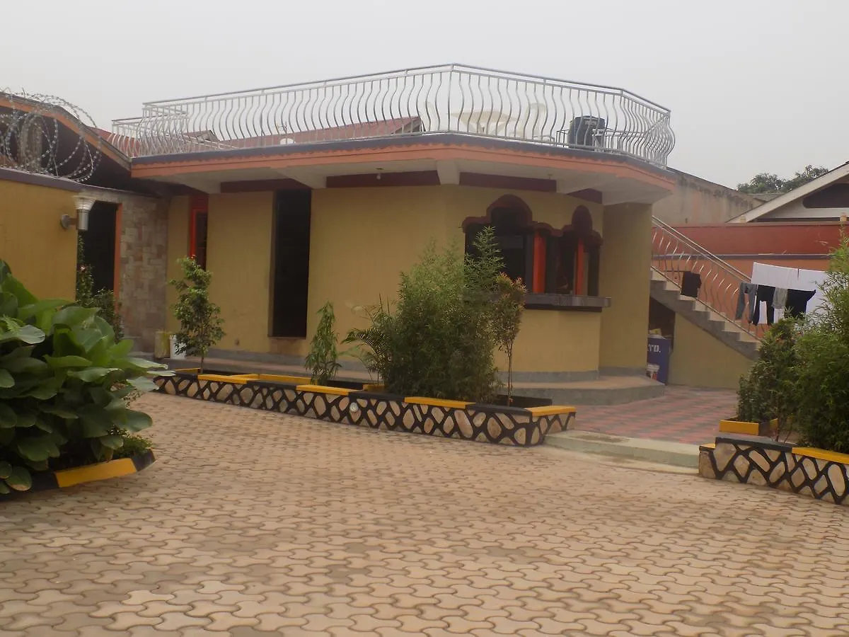 4D'S Motel Kampala 2*,