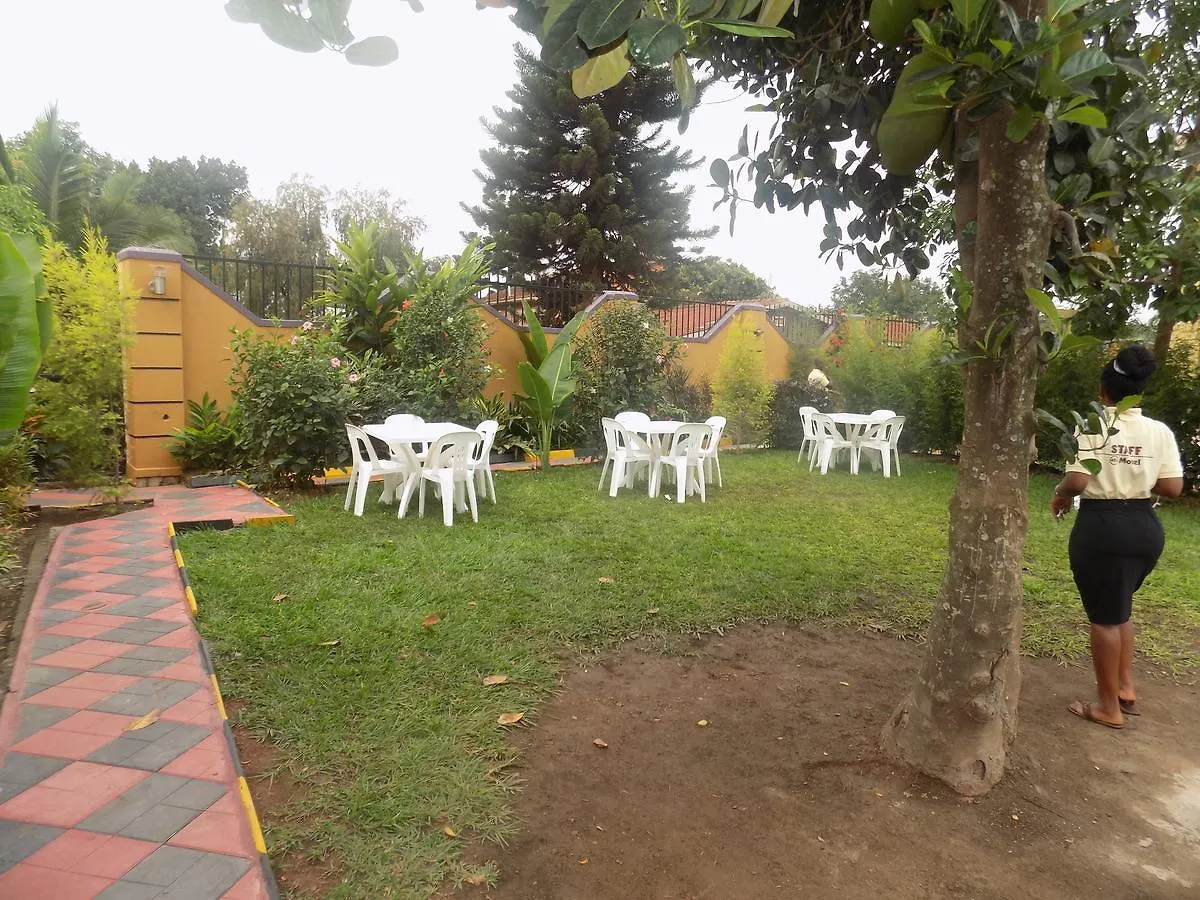4D'S Motel Kampala 2*,